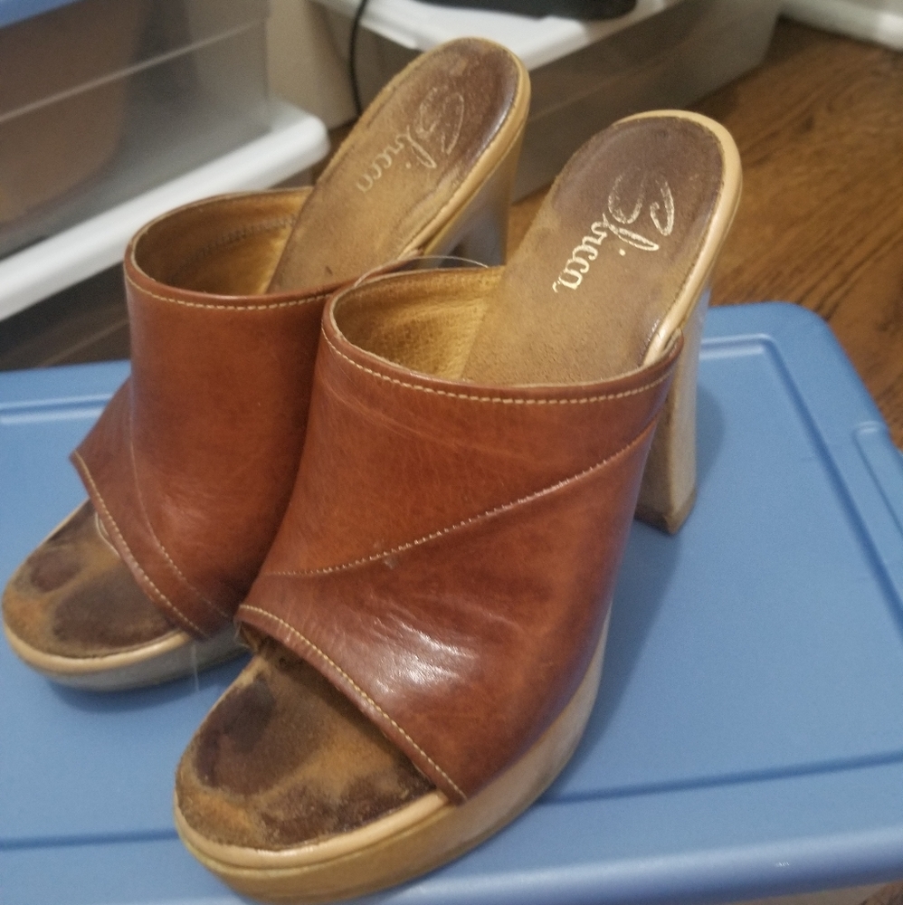Slip on heeled sandal